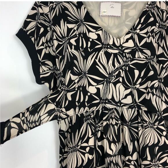 Anthropologie postage stamp dragonfly black and beige printed sonata dress - Picture 3 of 7